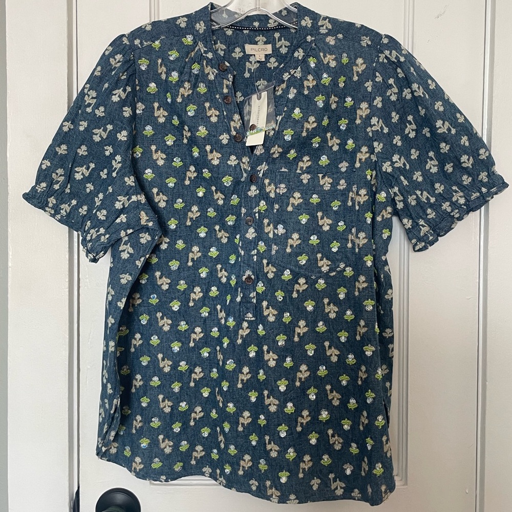 Pilcro denim Floral Button-Up with beaded front. NWT size L